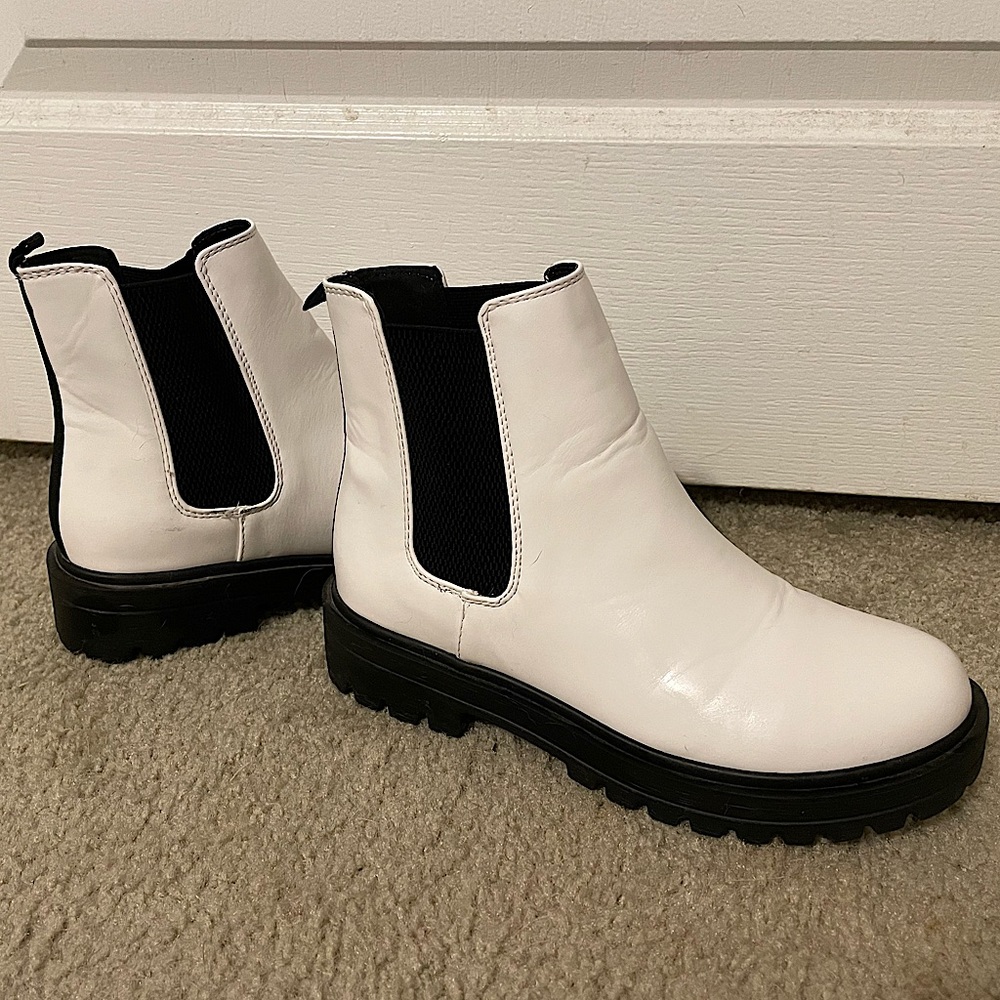 Unr8ed White and Black Lug Sole Boots